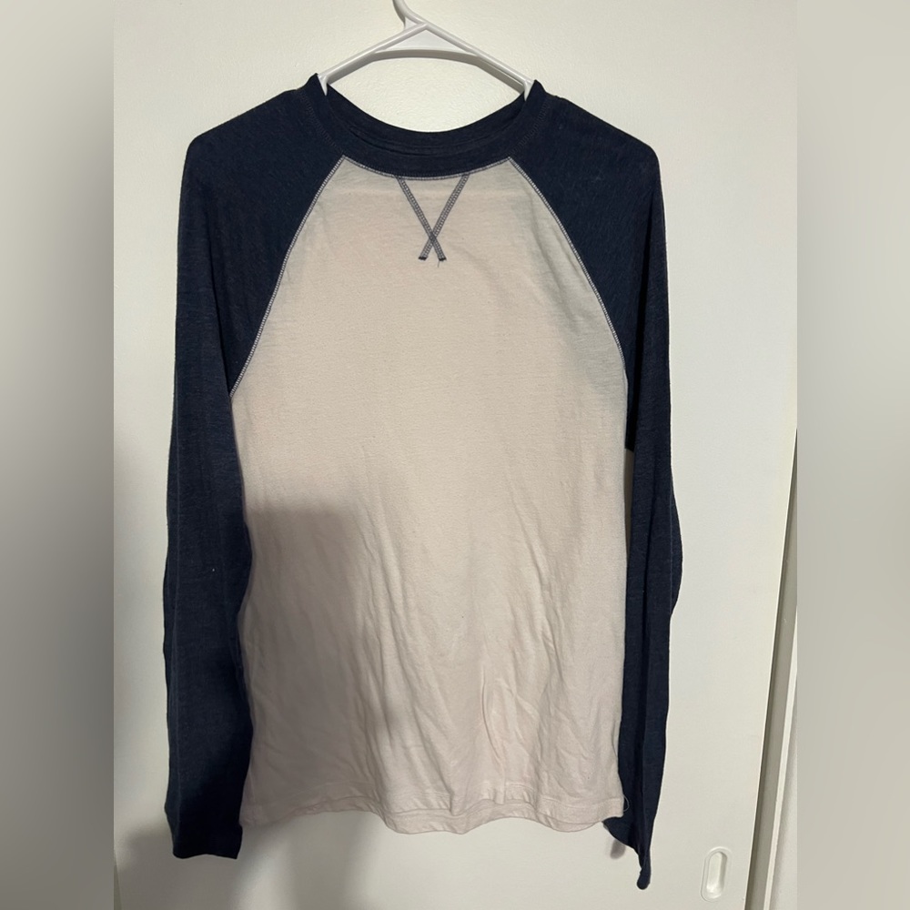 Long Sleeve Shirt - Men's Medium